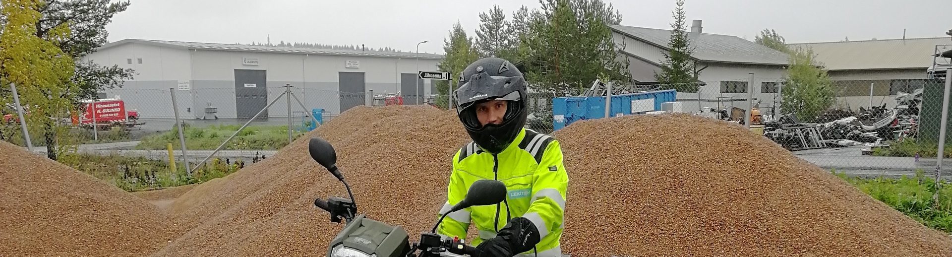 Liikuntapaikkatyöntekijä